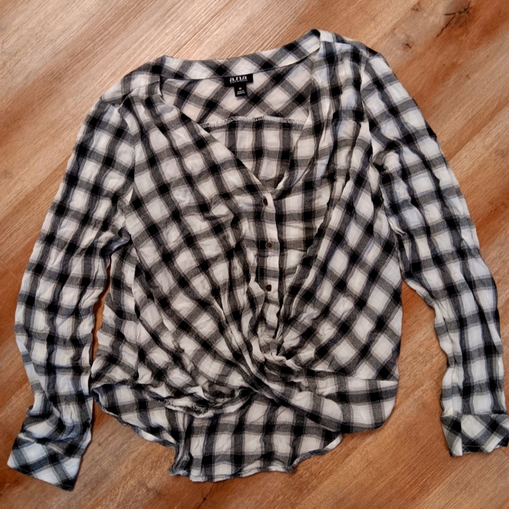 Flannel long-sleeved shirt